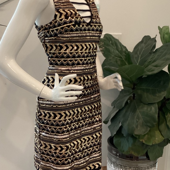 NWT GIANNI BINI GB BLACK AND GOLD SEQUENCE EMBELLISHED COCKTAIL DRESS SZ M - Picture 5 of 16